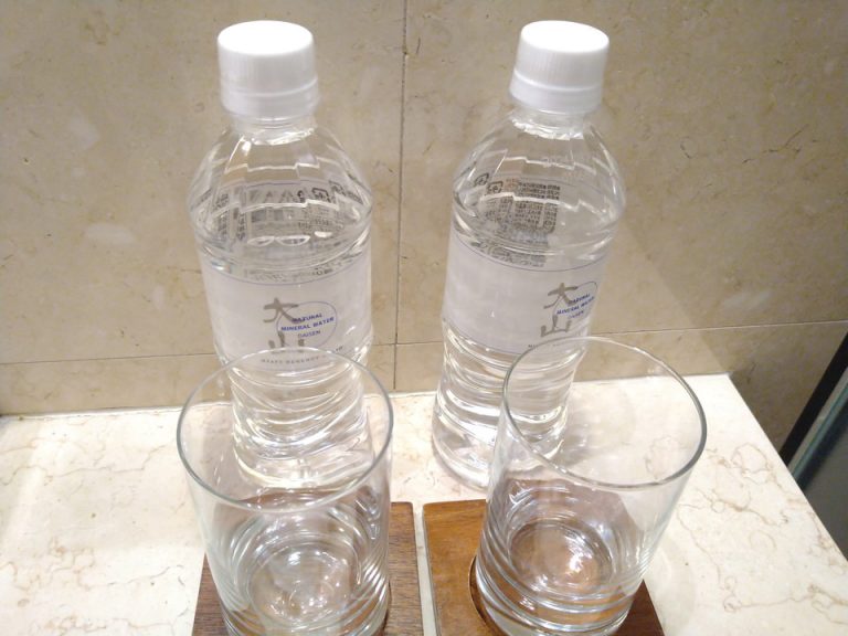 無料ミネラルウォーター