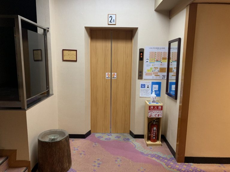 客室階エレベーター (2)