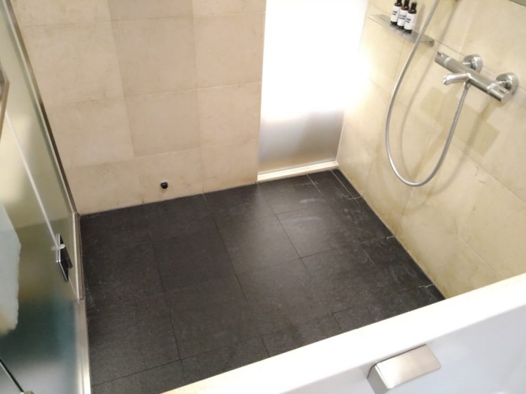 御影石の洗い場