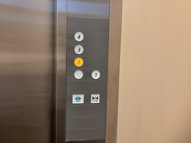 エレベーター階数ボタン