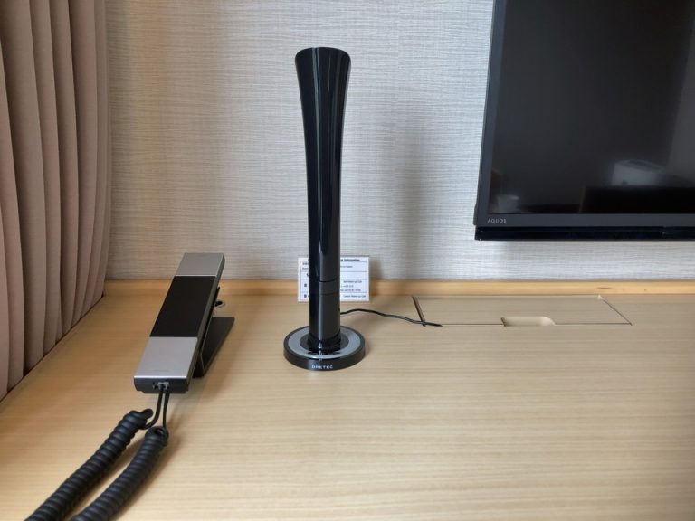 電話とライト