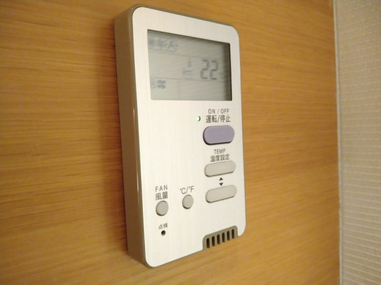 エアコンコントローラー