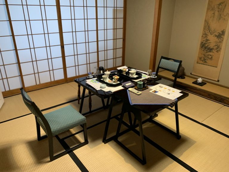 夕食会上(個室)