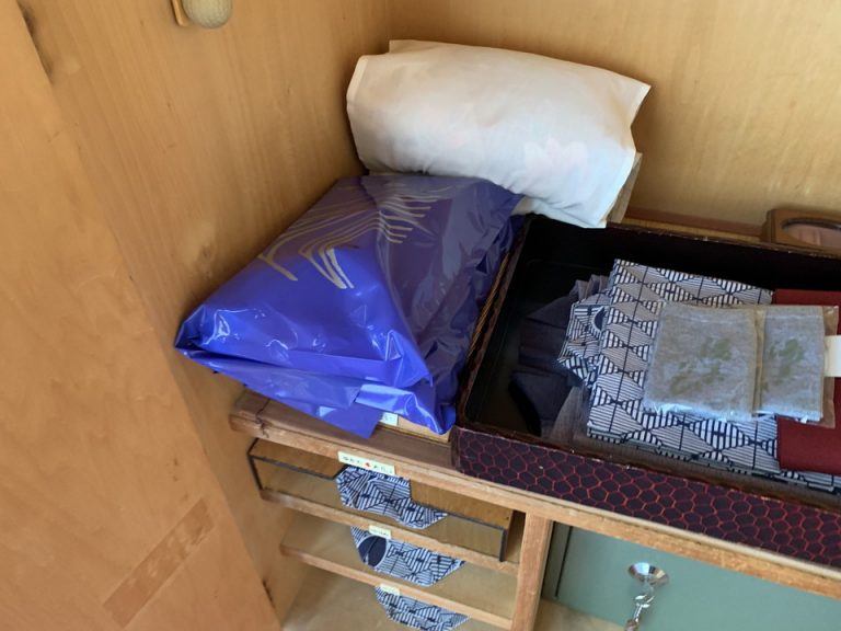 温泉用のタオルが入った袋