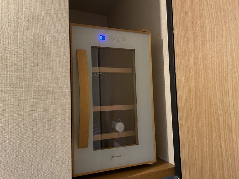 冷蔵庫(閉めた状態)