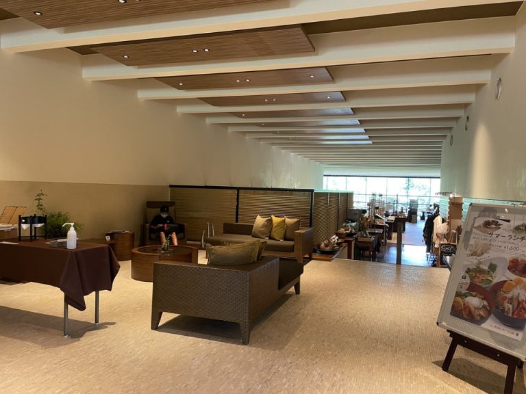 ロビー2