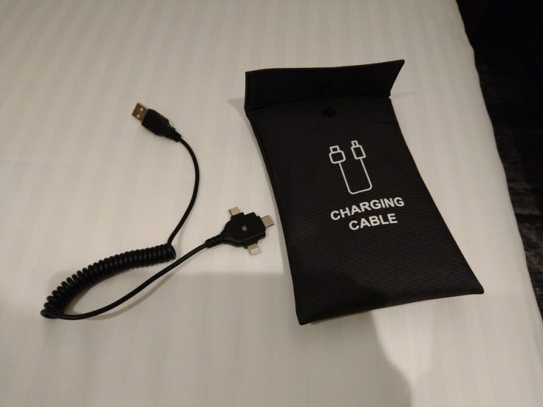 マルチ充電コード