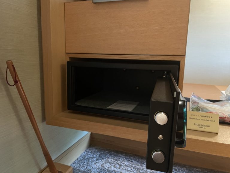 セーフティボックス開けたところ