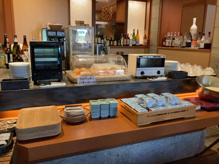 朝食のハーフバイキング