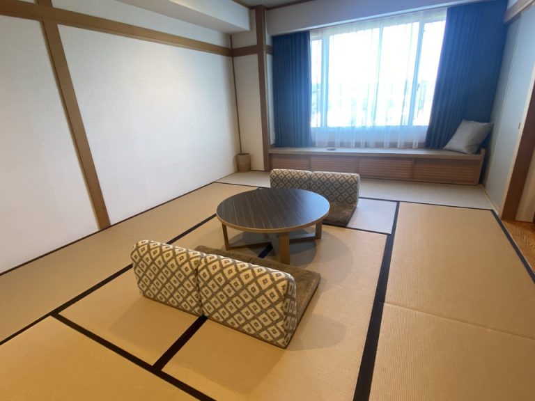 客室全体