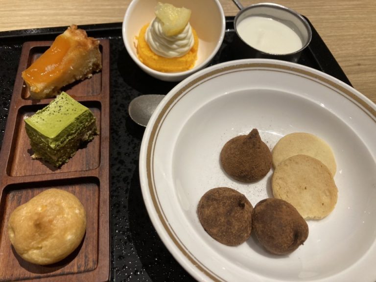 参考夕食ブッフェデザート