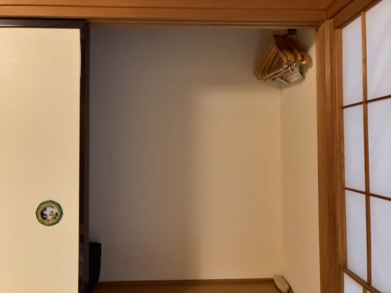 クローゼット(開けた状態)