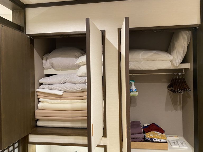 クローゼット(開けた状態)