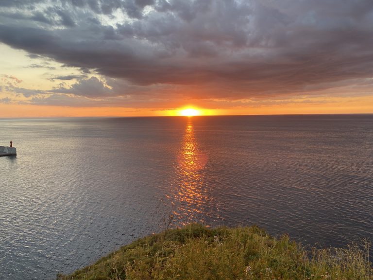 オロンコ岩からの夕日