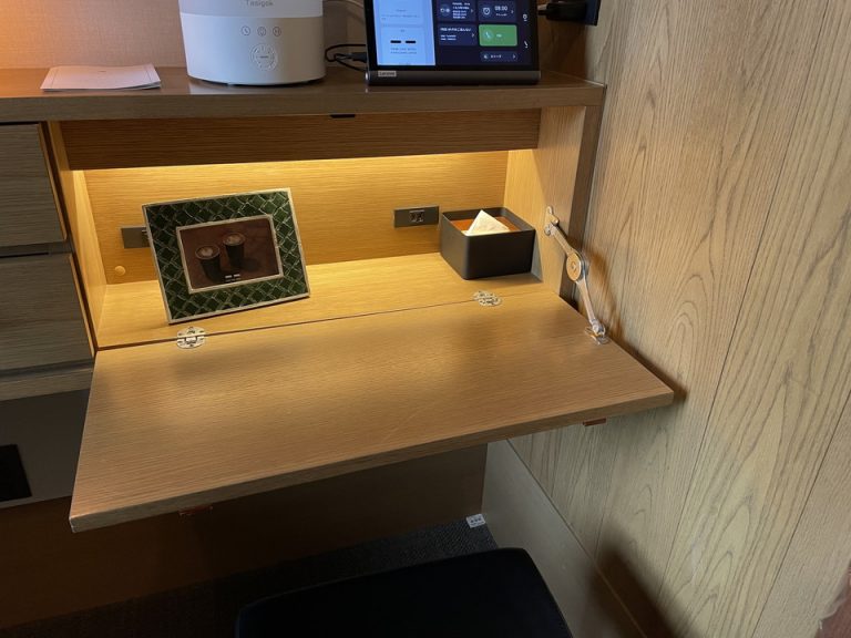 デスク(開閉式)