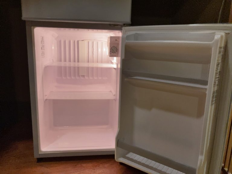 冷蔵庫(開けた状態)