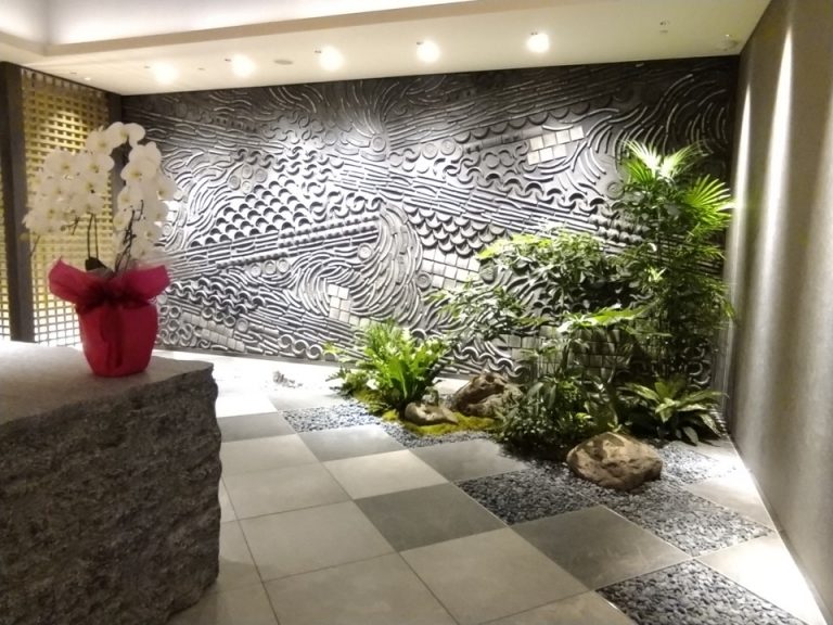 あいのまちの蔵の瓦アート