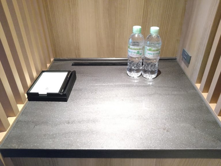 カップボードの台