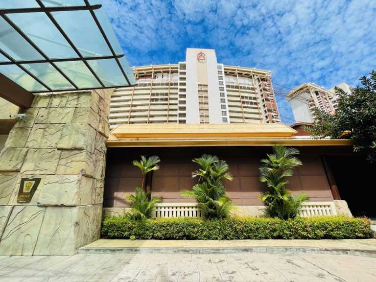 ホテル外観全景