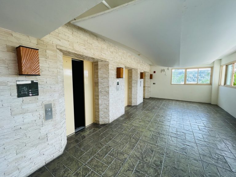 客室階エレベーターホール