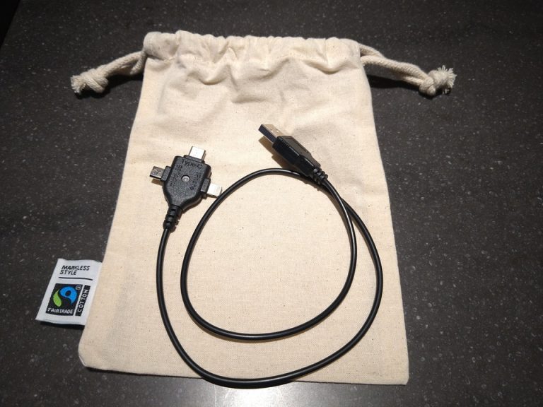 マルチ充電ケーブル