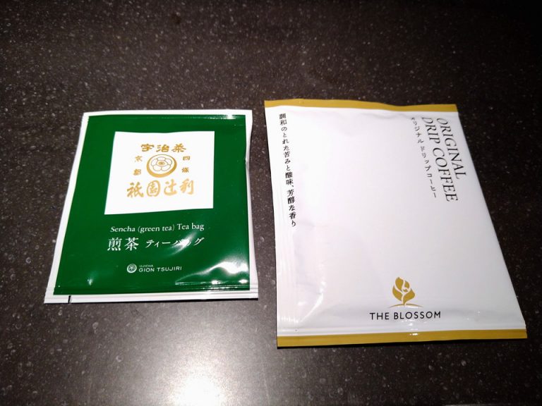 オリジナルドリップコーヒーと祇園辻利の宇治茶