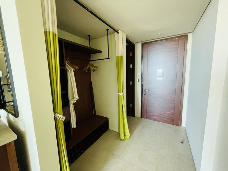 クローゼットオープン