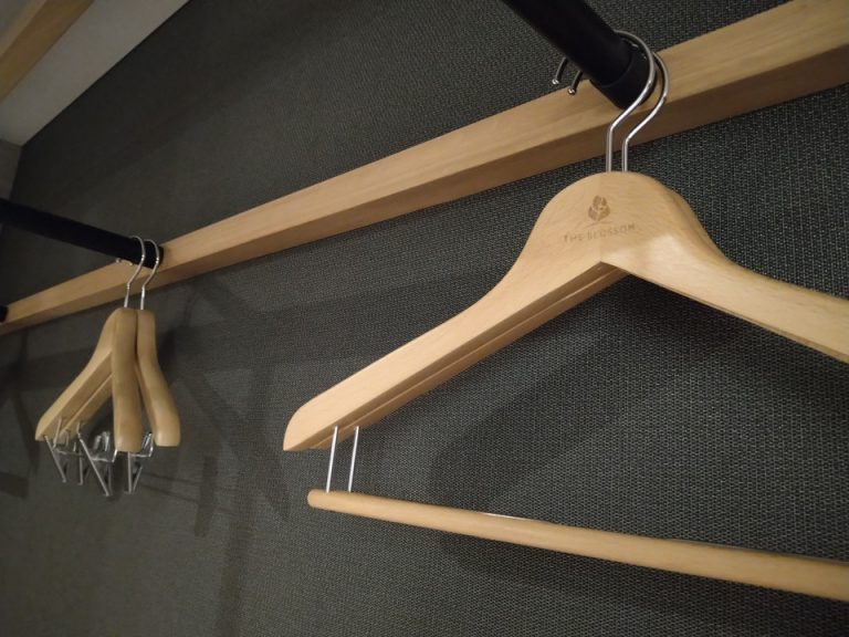 ロゴ入りハンガー