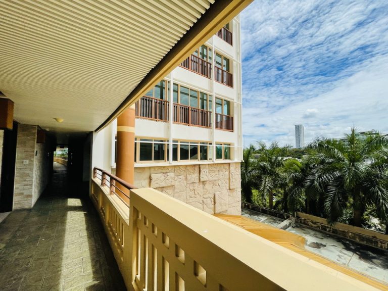 客室階廊下からの眺望1