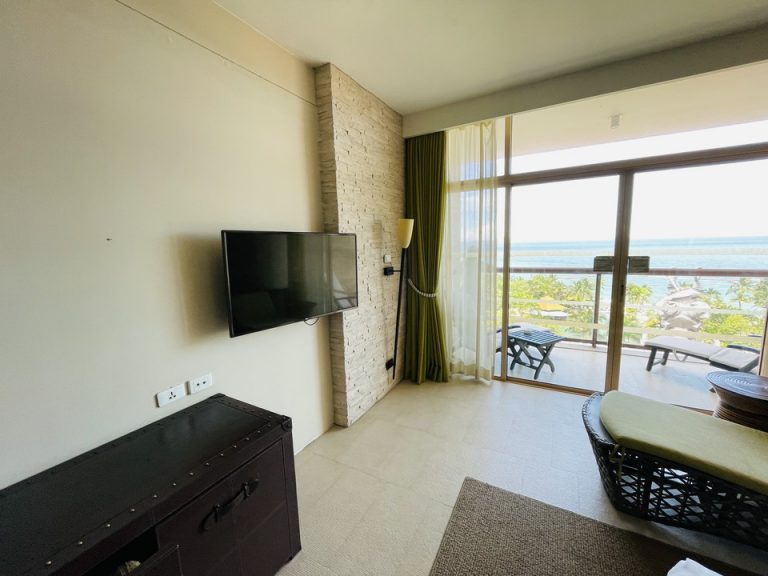 ベッドからテレビ