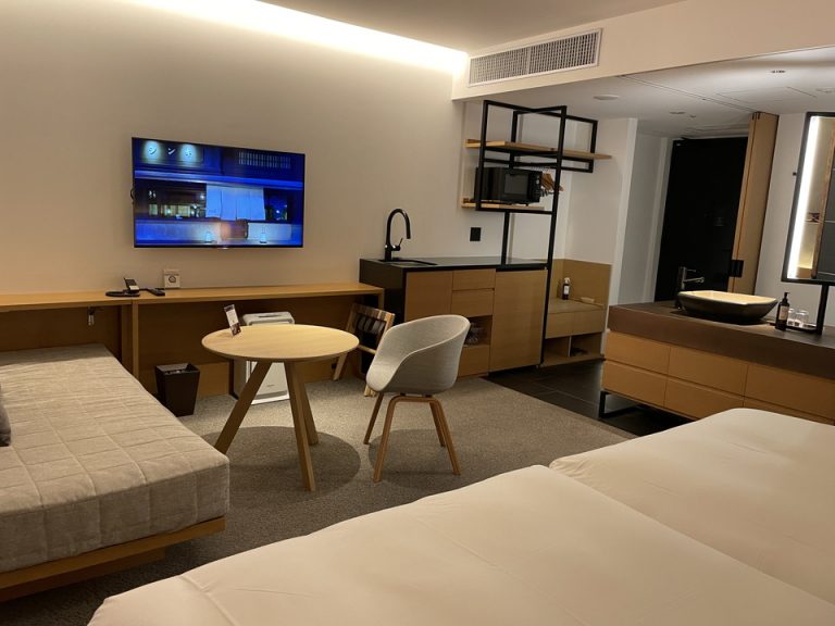 客室全体(入口方向)(1)