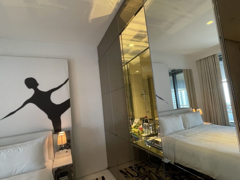 クローゼットドア