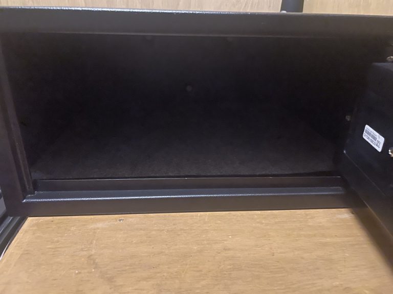 セーフティーボックス内装