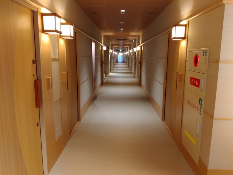 客室階廊下全体2