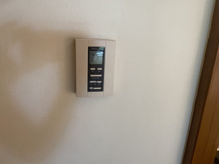 エアコンスイッチ