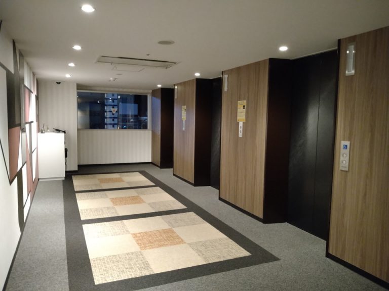 エレベーターホール客室階(1)