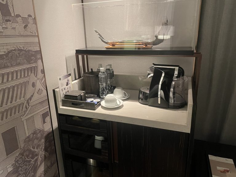 ミニバーカフェコーナー