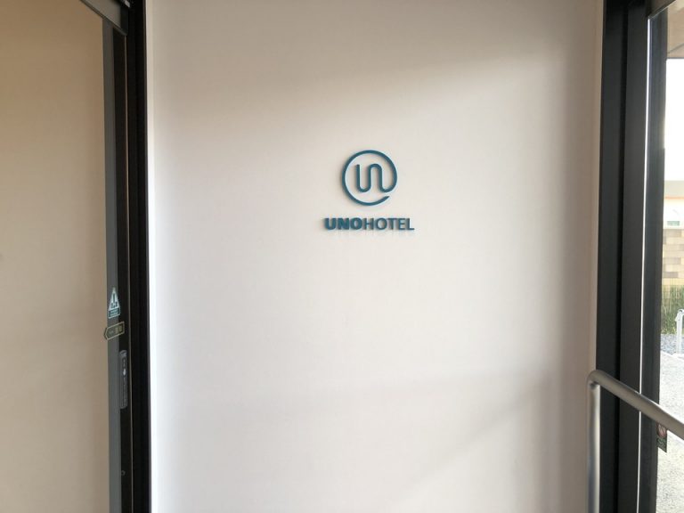 フロント入り口