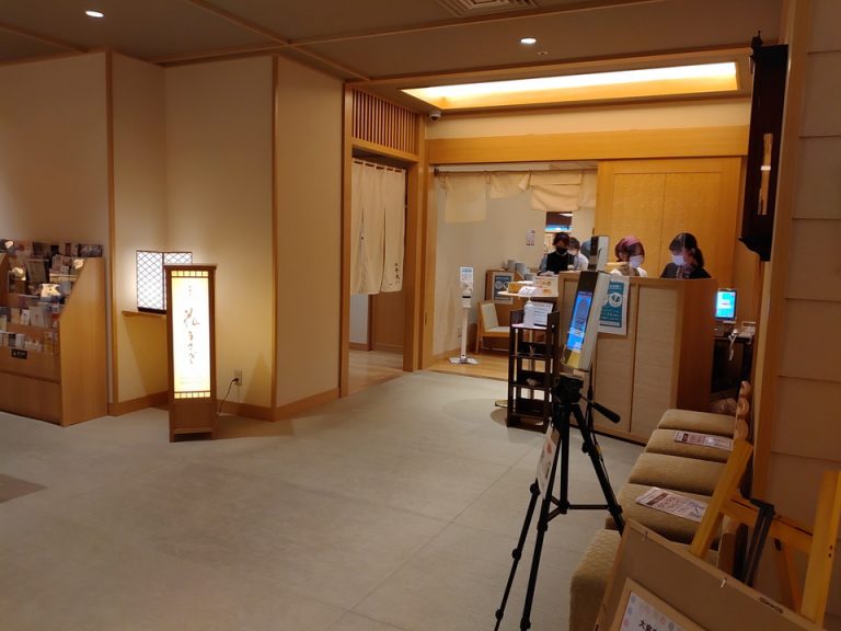 朝食会場入口2