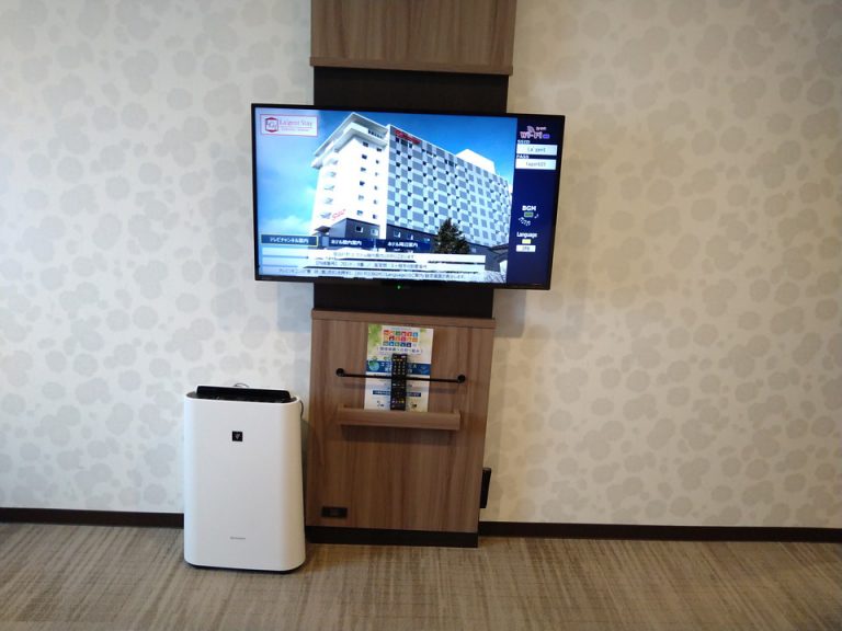 ベッド方向からTV(1)