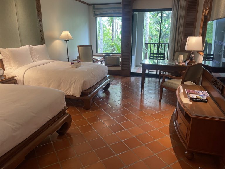 部屋全体(入り口方向)