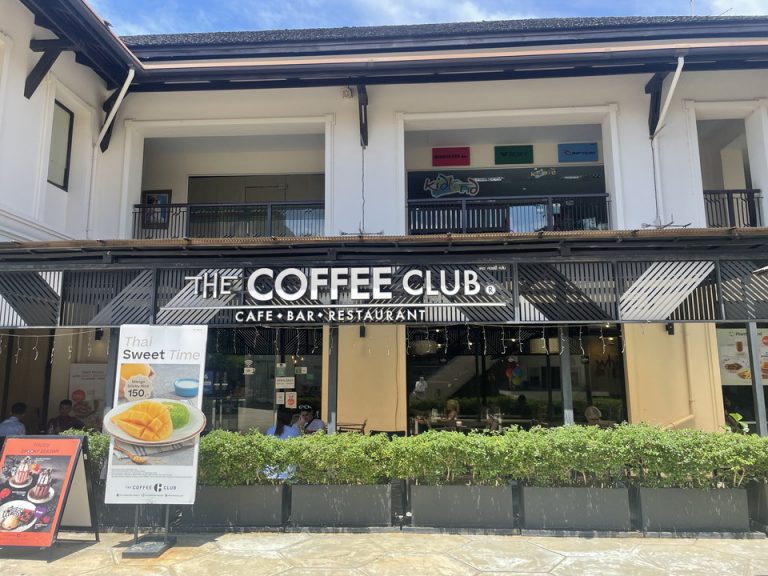 ホテル周辺レストラン外観