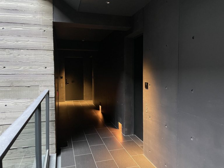 客室入口付近廊下(7)