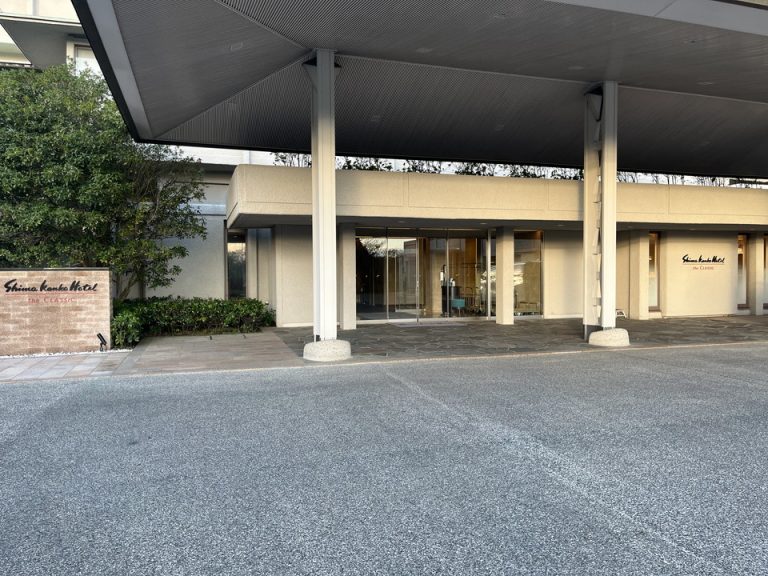 エントランス外観