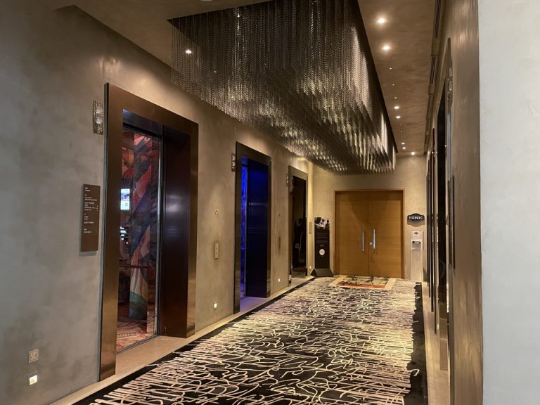 ロビーエレベーターホール