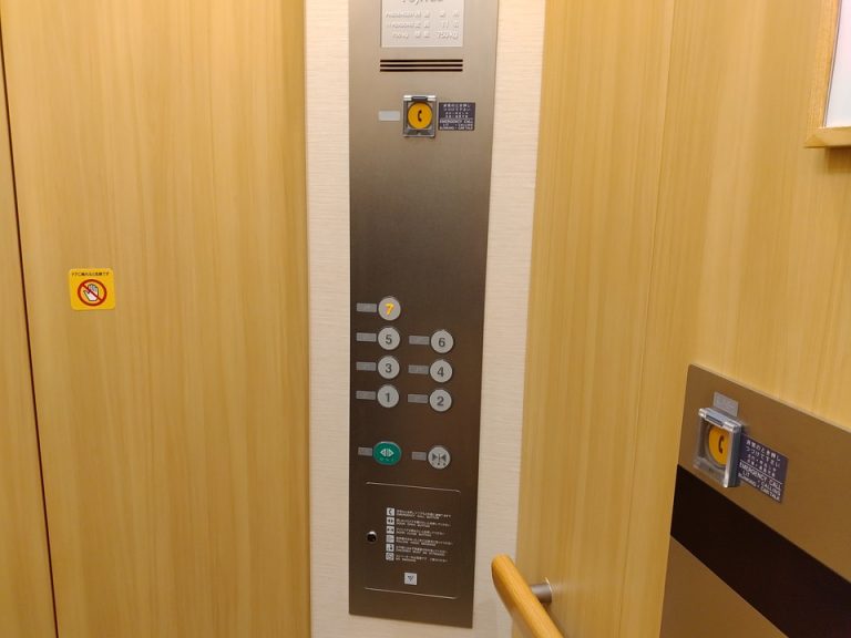 エレベーター階数ボタン1