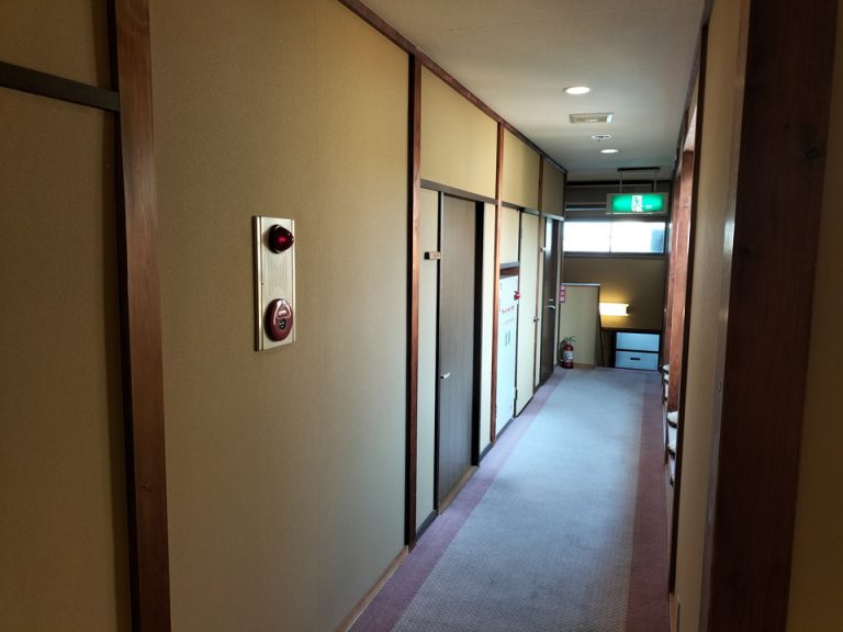 客室廊下全体 (2)