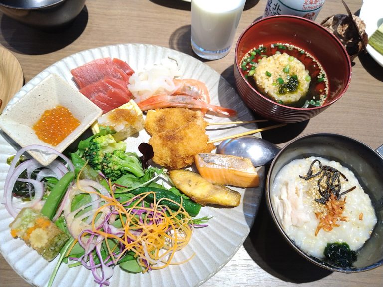 朝食料理一例