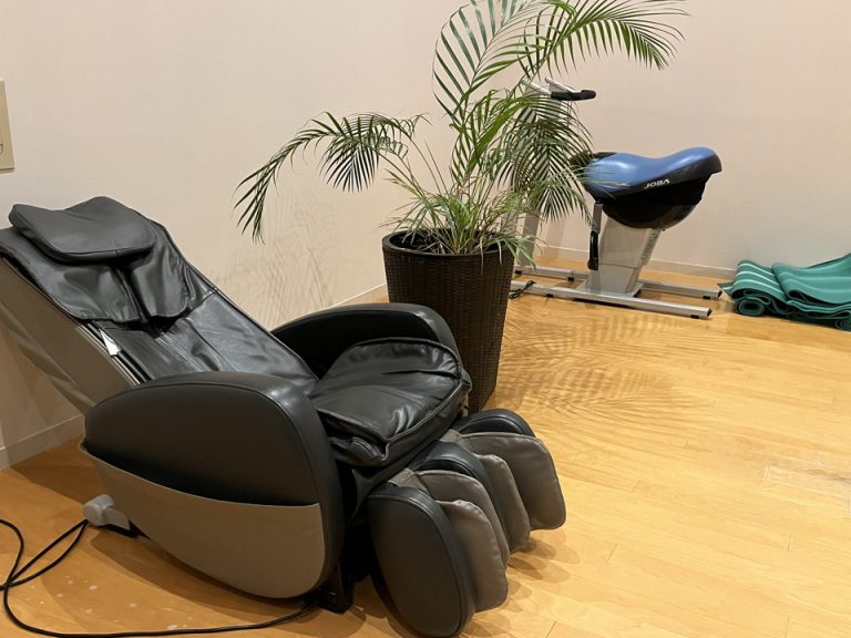 無料のマッサージチェアももありました。