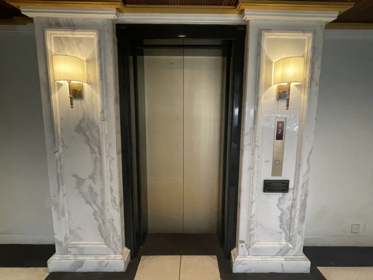 エレベーター(1)